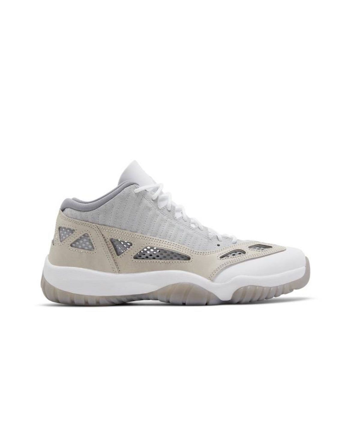 JORDAN 11 IE LOW GREY